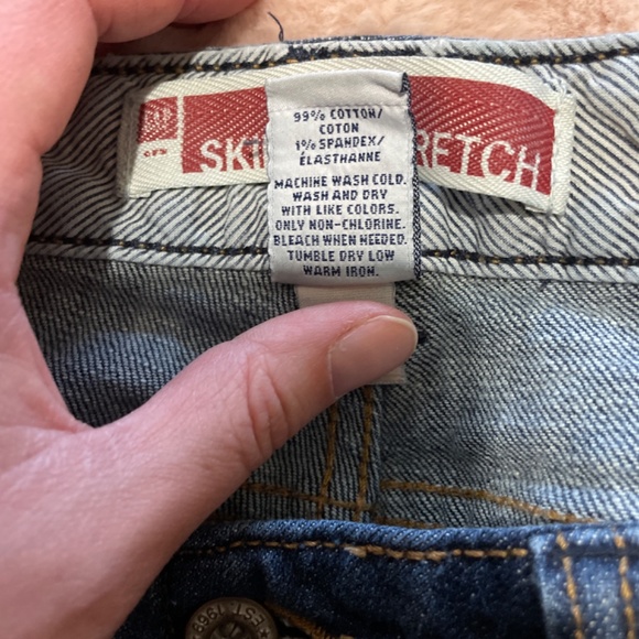 Like new GAP jeans - Picture 3 of 3
